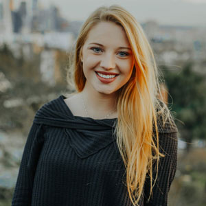 headshot of Victoria Harrington